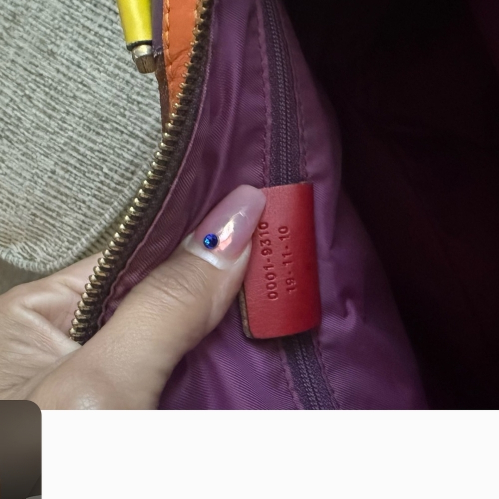 Etro Boston Bag WITH Lock and Key - Picture 15 of 16